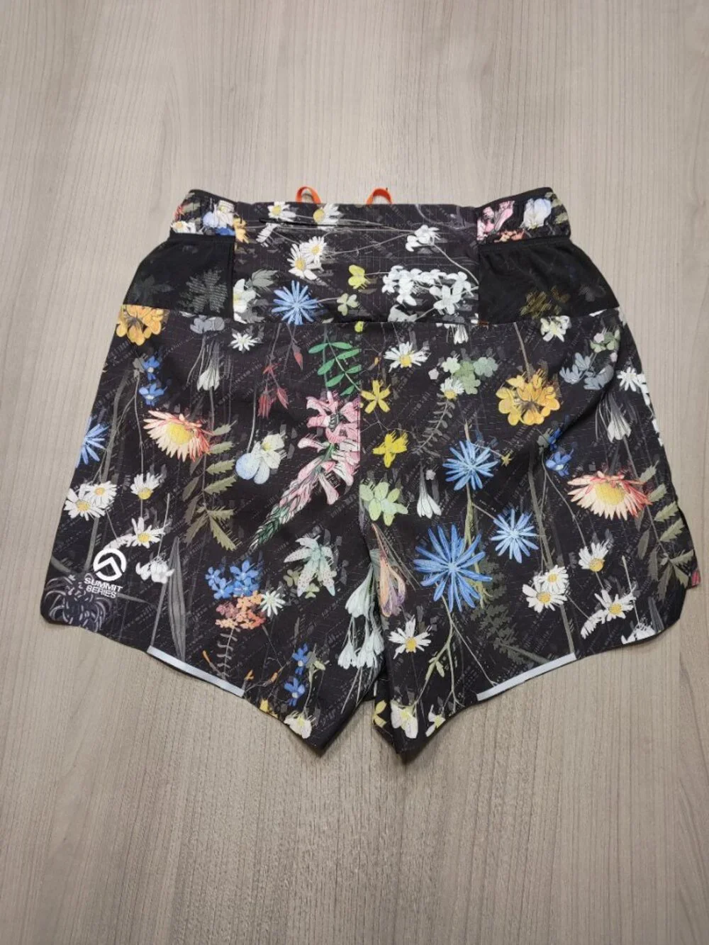 The North Face Men's Black Floral Print Shorts Pacesetter